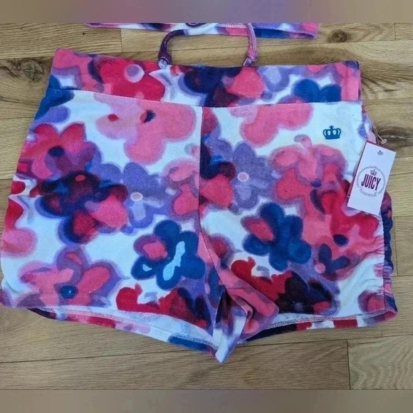 NWT JUICY COUTURE Camisole (Small) and Short (Large) Floral 70' Pattern Towel - Picture 5 of 14